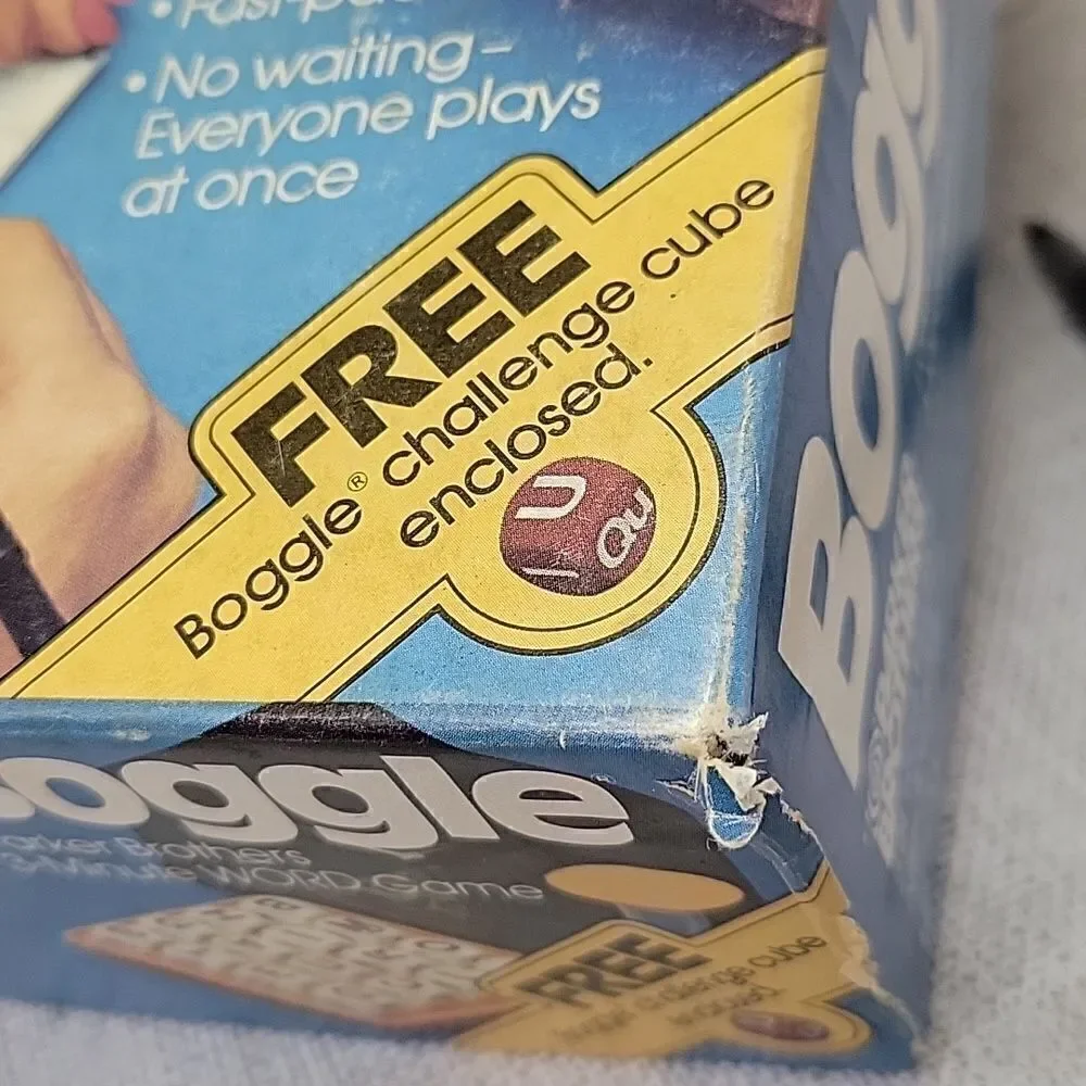 BOGGLE 3 minute word game parker brothers ( 1983 ) edition‎ complete. Red Boggle